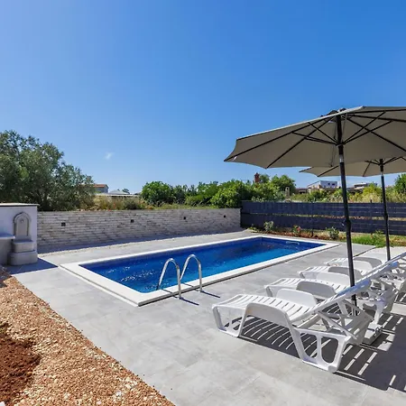 Villa Romeo By Interhome