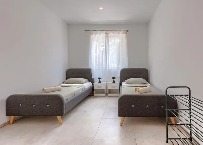 Romeo By Interhome Willa Vodnjan