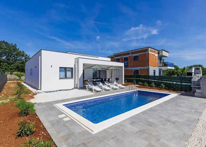 Willa Romeo By Interhome